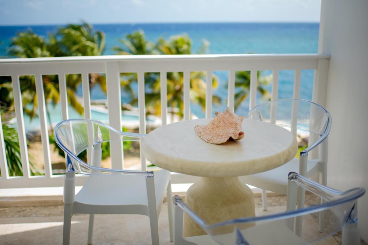 Whispering Seas Oceanfront Suite Ocho Rios Eksteriør billede